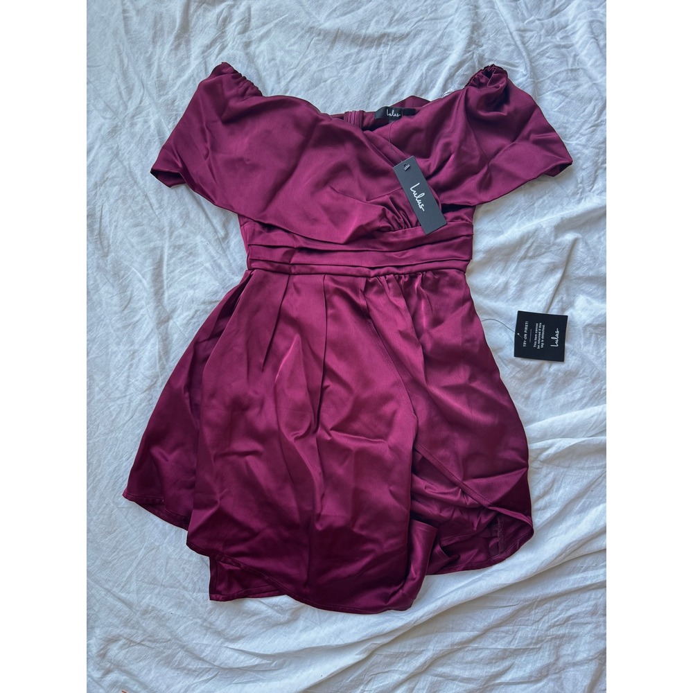 Lulus Burgundy Satin Off-the-Shoulder Mini Babydoll Dress‎ Women's SZ XS NWT